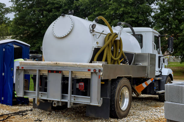 Portable Toilet Options We Offer in Ellijay, GA